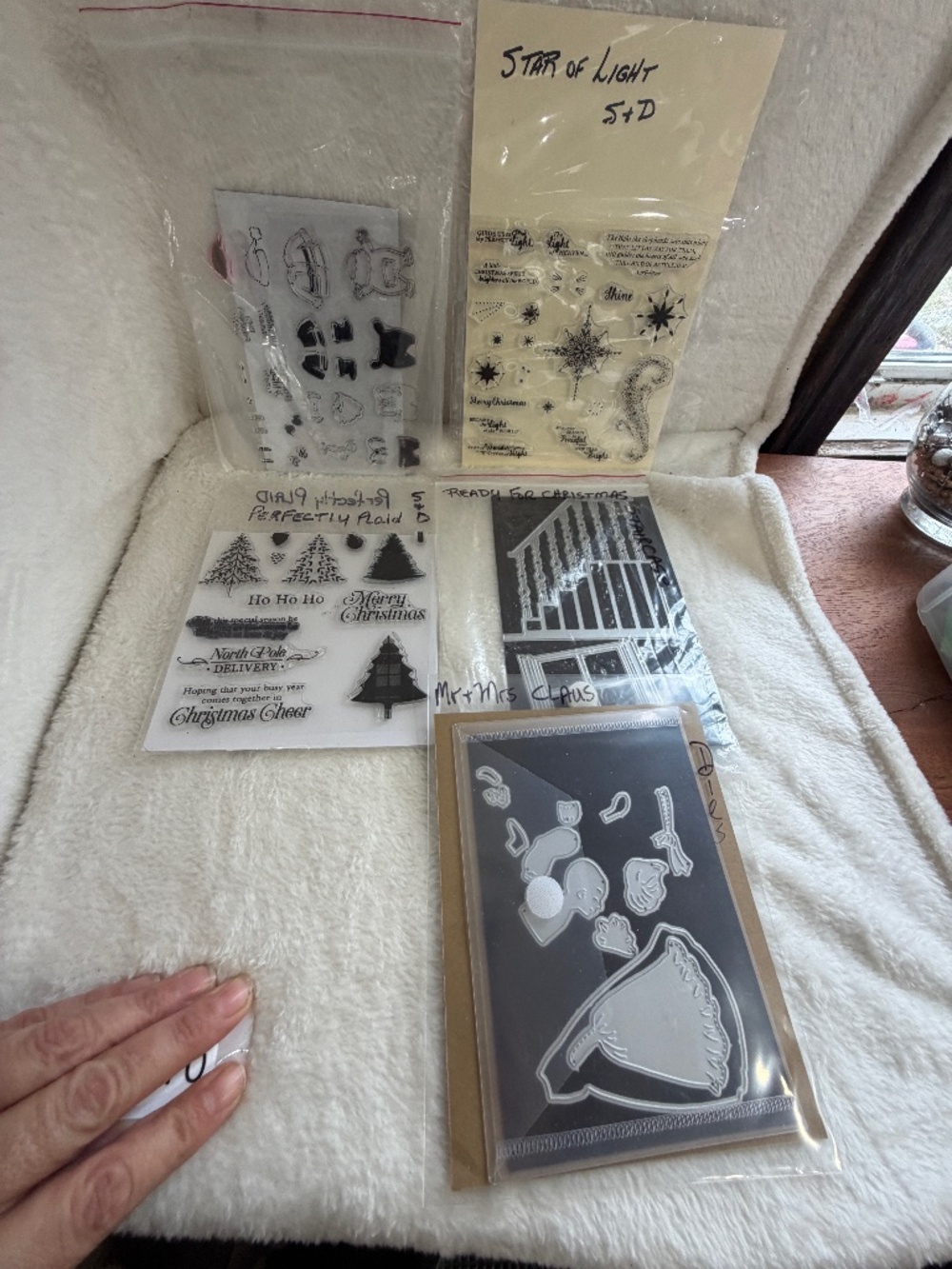 Lot of 5 Stamp Sets and Embossing Plates Christmas Theme Card Making